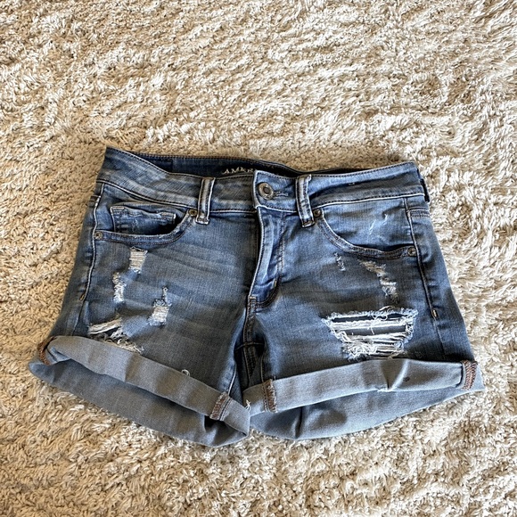 Woman’s Jean shorts - Picture 1 of 2